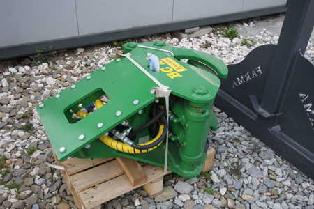 BC25 głowica ścinkowa do koparki