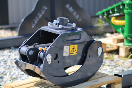 FG_0.24 G2 Chwytak do drewna