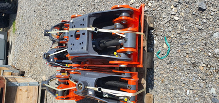 FG_0.28 G2 Chwytak do drewna